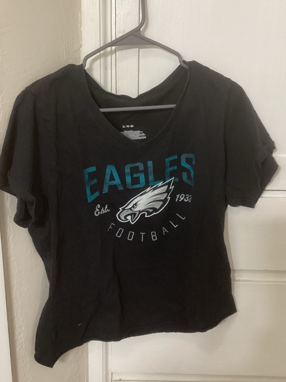 Eagles Women's Black Graphic V‑Neck T‑Shirt